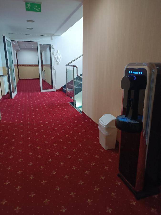 Amigo Hotel Sulejówek Eksteriør billede
