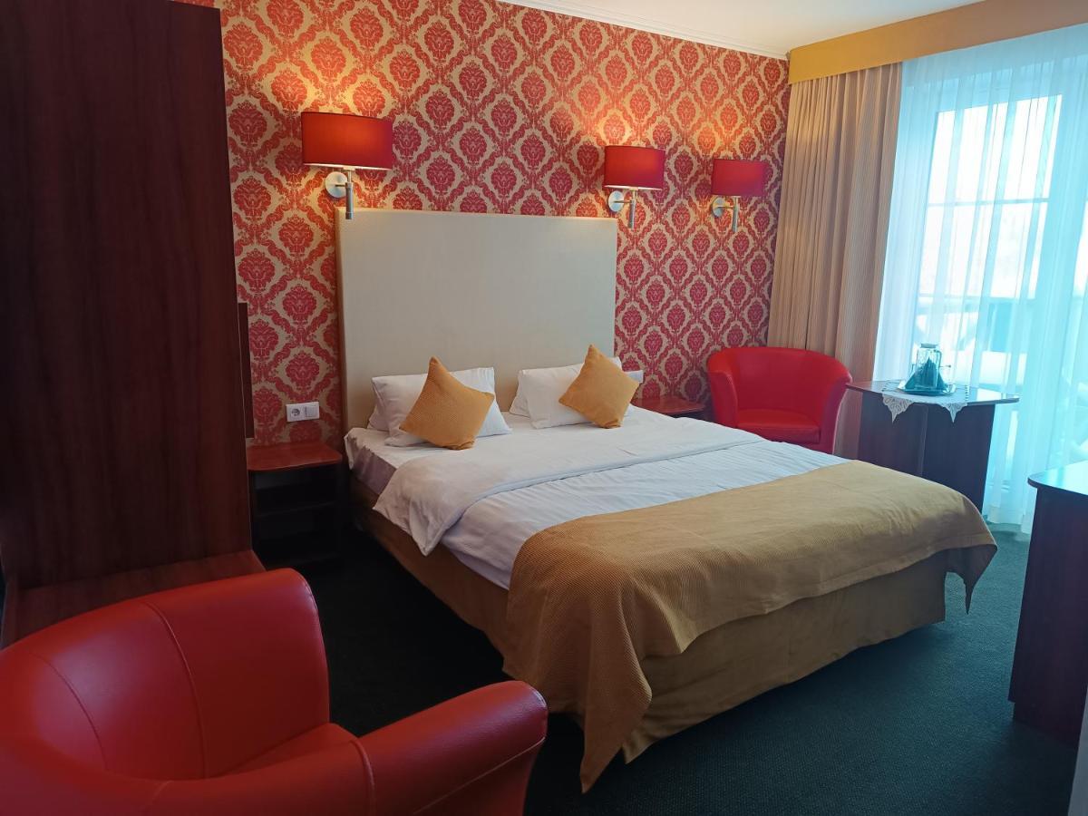 Amigo Hotel Sulejówek Eksteriør billede