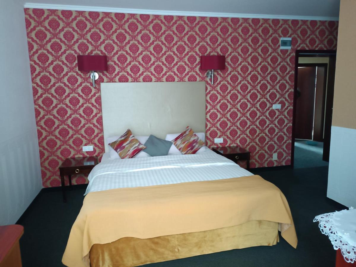 Amigo Hotel Sulejówek Eksteriør billede