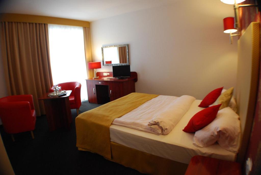 Amigo Hotel Sulejówek Værelse billede