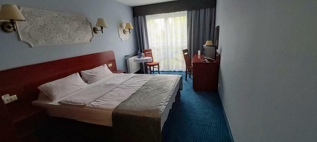 Amigo Hotel Sulejówek Eksteriør billede