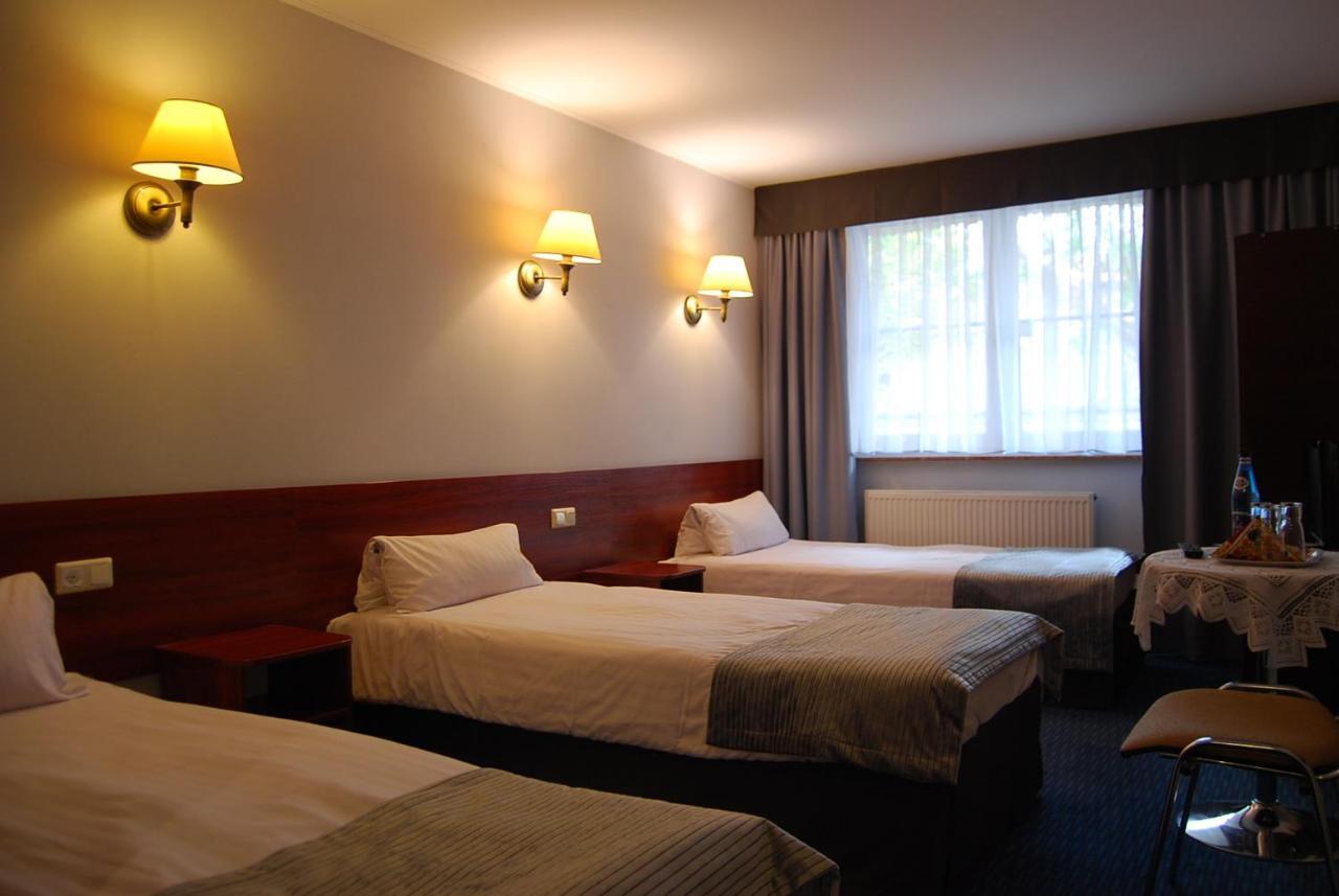 Amigo Hotel Sulejówek Eksteriør billede